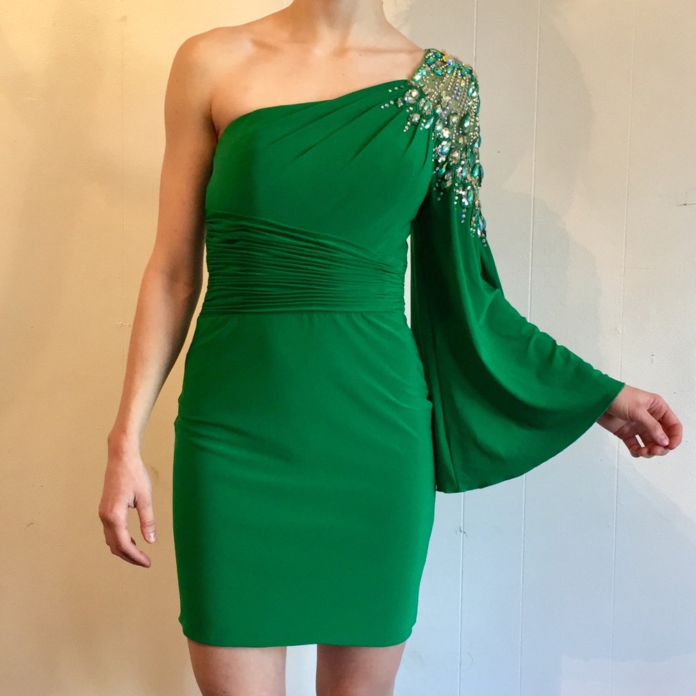 💚 One Sleeve Tony Bowls Shorts Prom Dress 💚